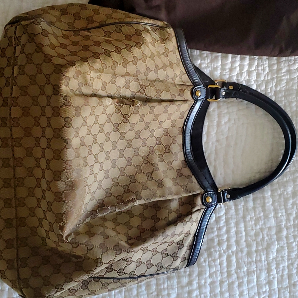 Gucci LG Sukey Bag, with Dust Cover in Original GG Canvas